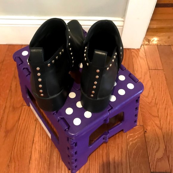 Gold Studded Black Booties Size 8 - Picture 6 of 10